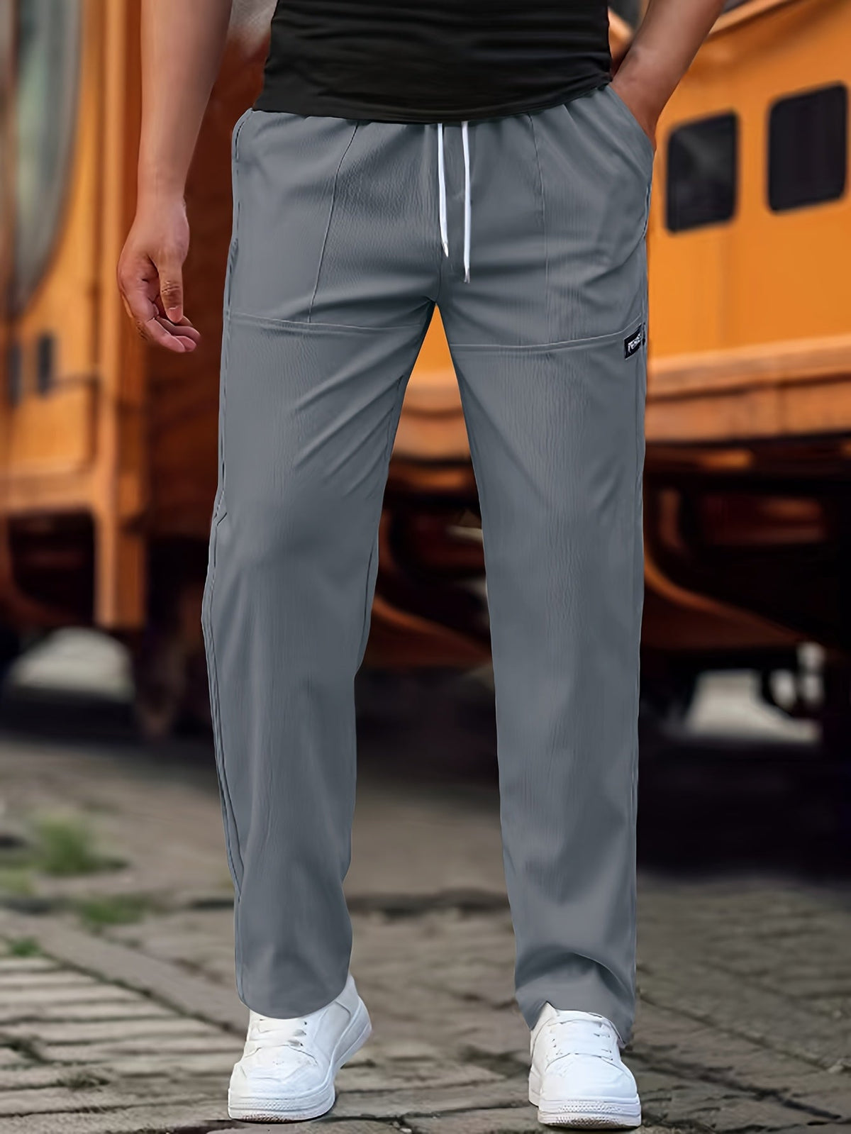REGULÄRE STRETCHHOSE FÜR HERREN
