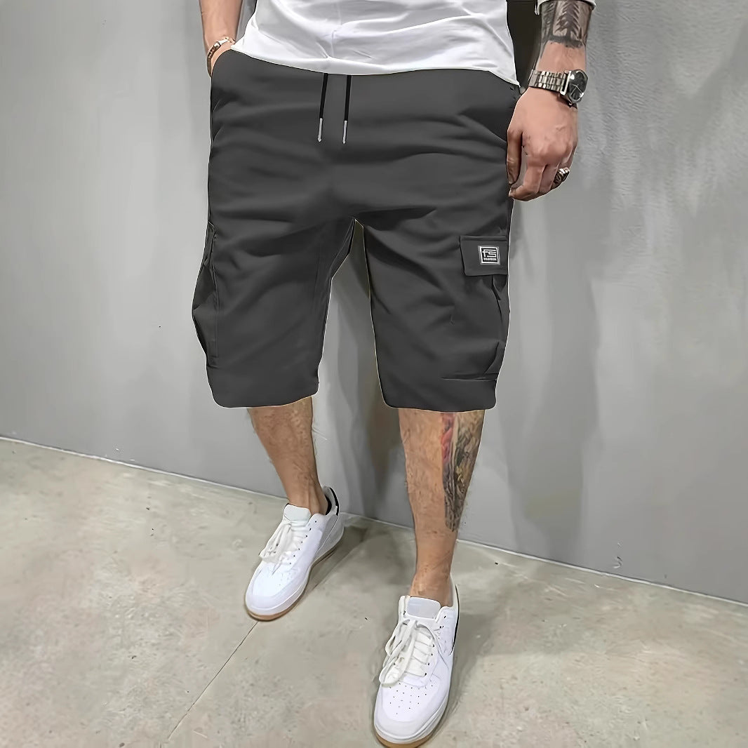 LÄSSIGE CARGO-SHORTS FÜR MÄNNER