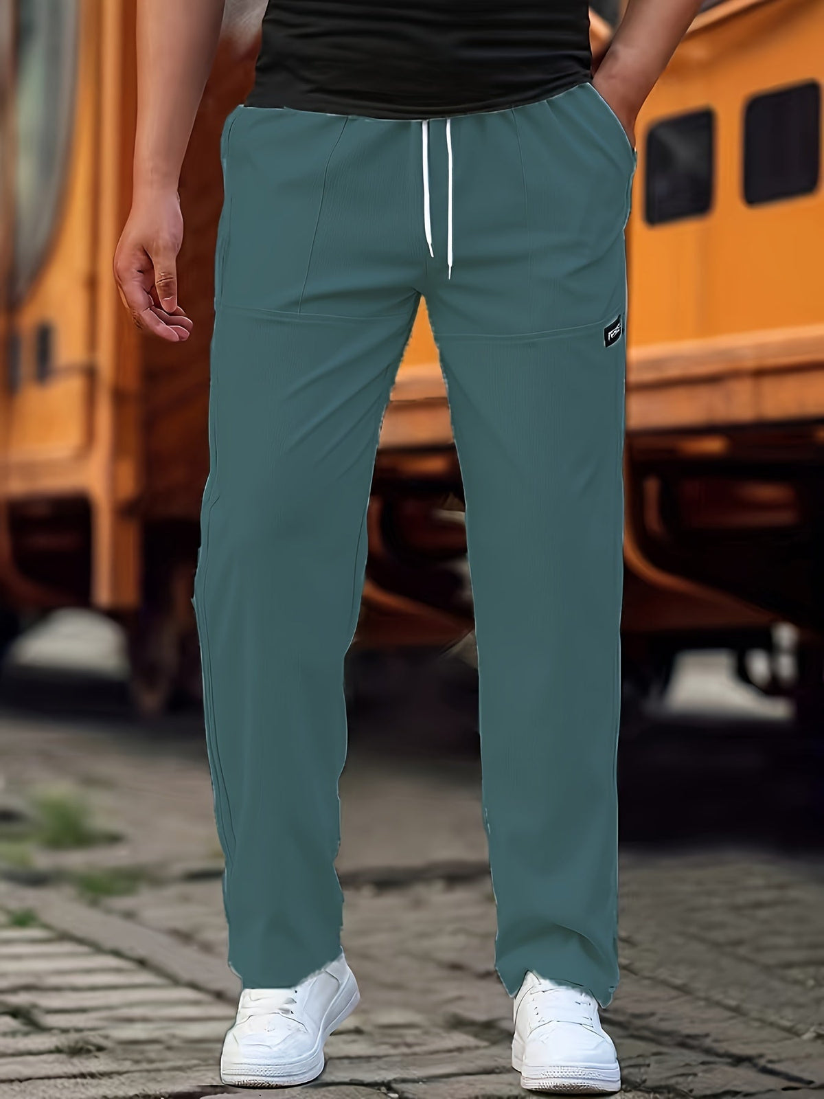 REGULÄRE STRETCHHOSE FÜR HERREN