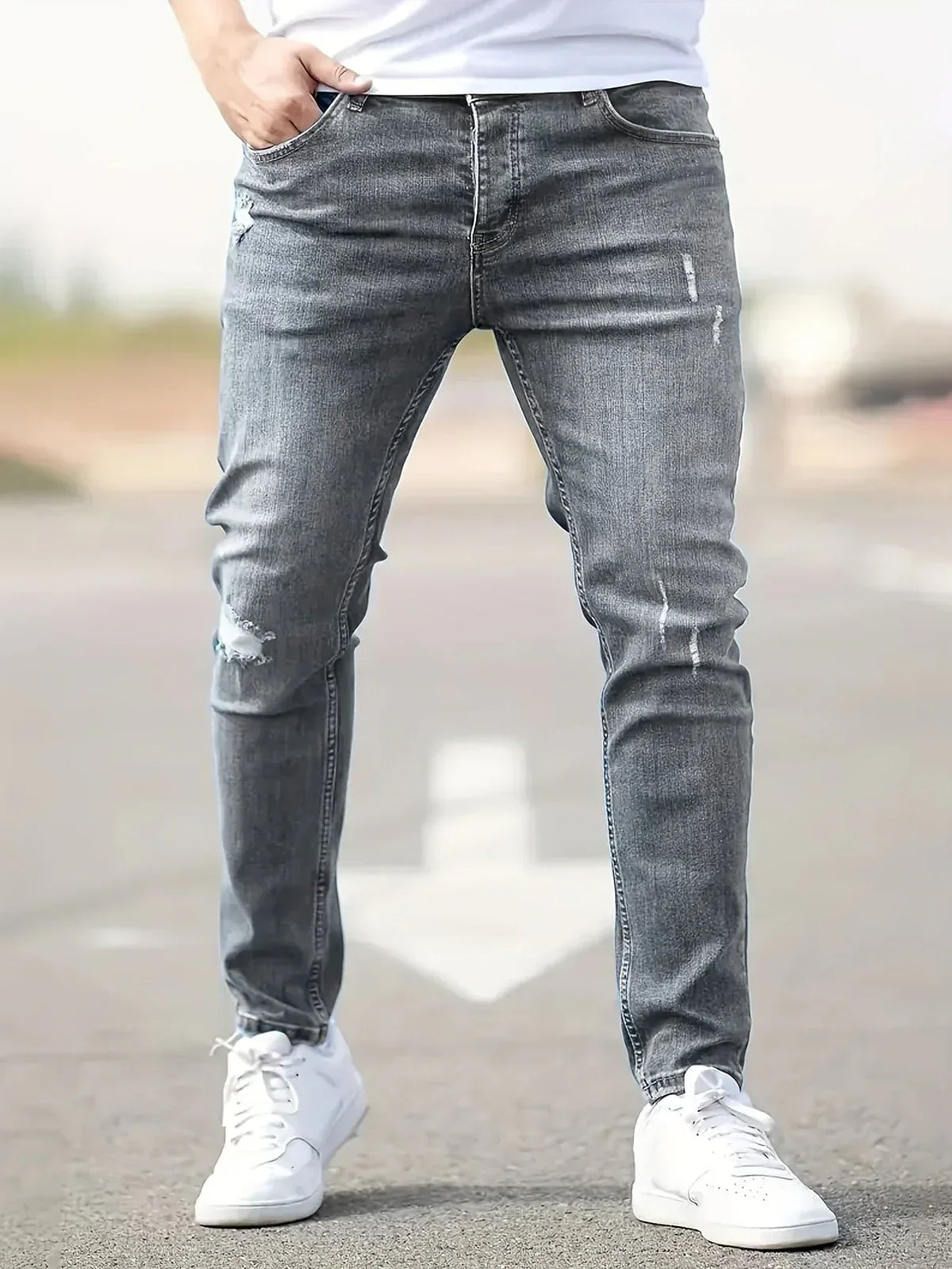 Men's Slim Fit Tapered Distressed Jeans