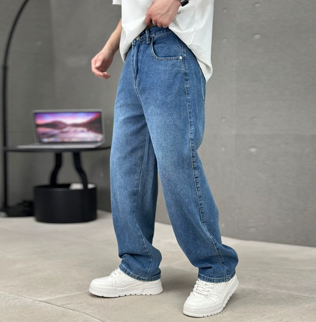 Men's Straight Leg Denim Jeans for Everyday Wear